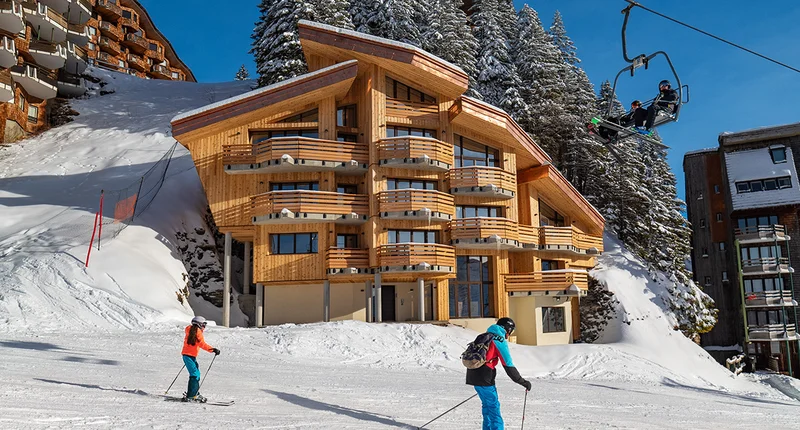 Booking Early vs Last-Minute: Finding the Best Catered Chalet Deals