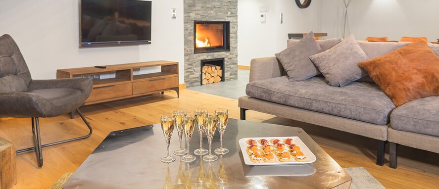 Champagne and canapes in Colibri Penthouse, Morzine