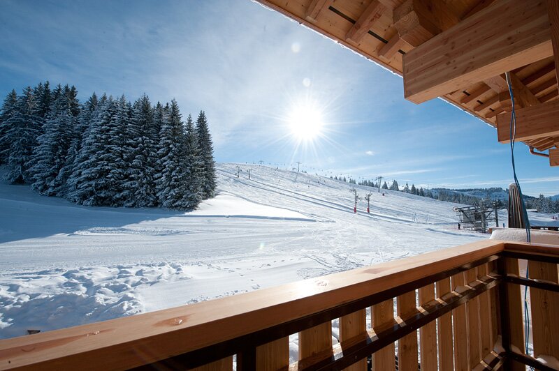 Ski Season Jobs 2025 VIP SKI 11137 C=(91,0,618,532) W=888 H=764.webp