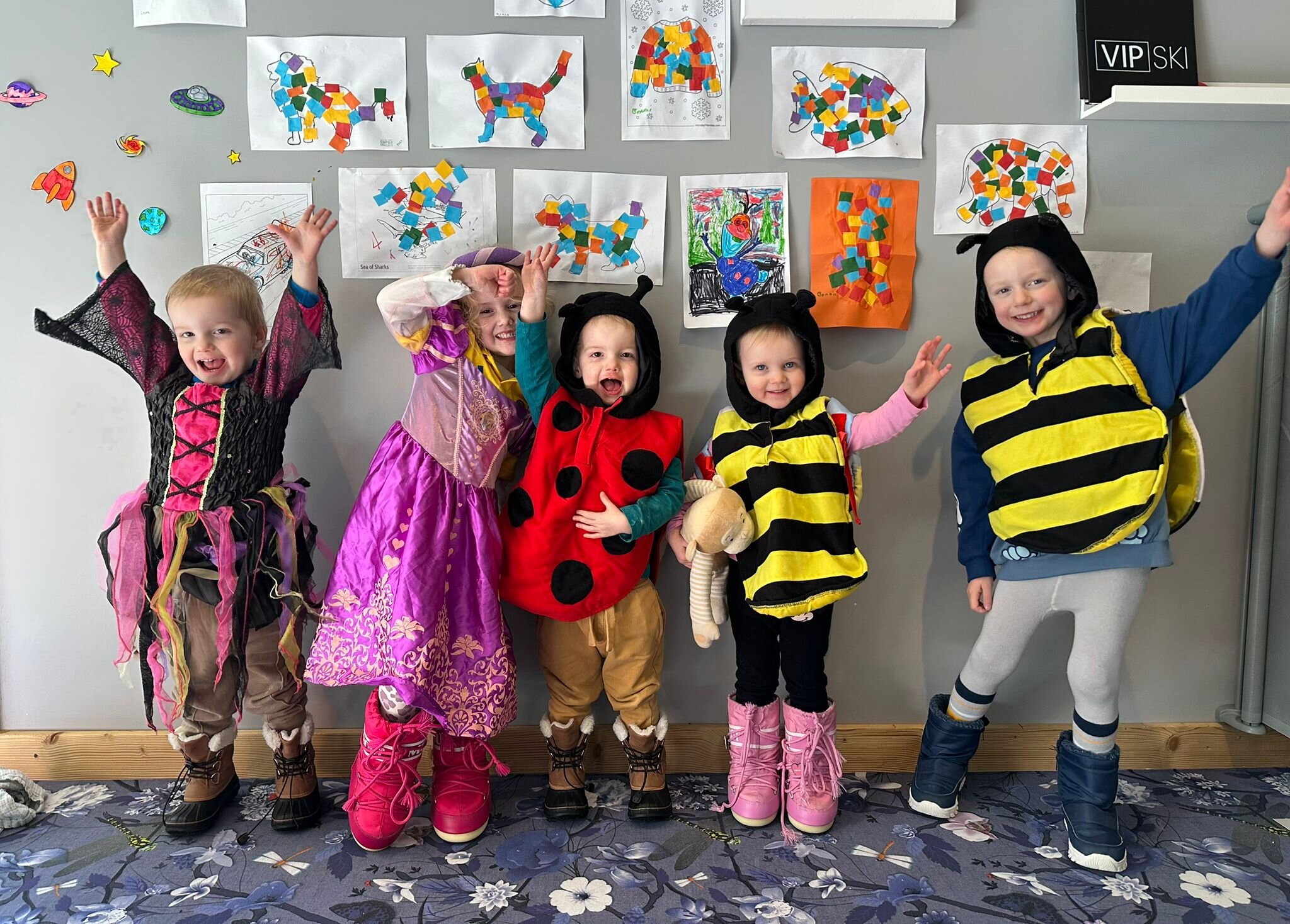 5 children enjoying childcare on ski holiday