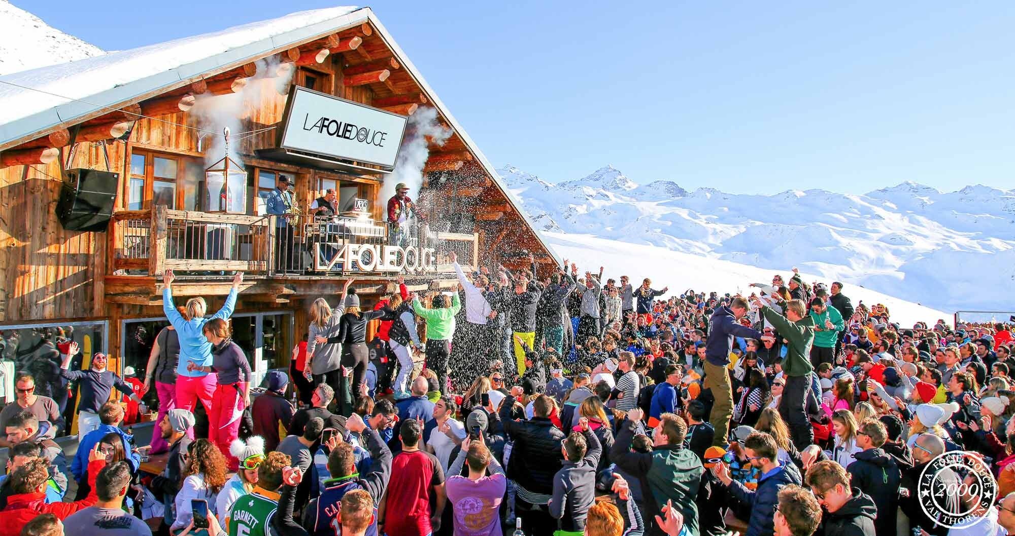 Hundreds of skiers partying to apres-ski music at the Folie Douce